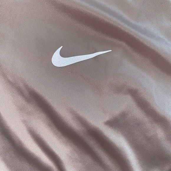 Nike dri fit medium long sleeve work out shirt with thumb holes - Picture 2 of 5